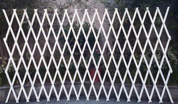 Home Decoration OEM color PVC 1.0m*2.0m expanding trellis flower fence for garden - Image 3